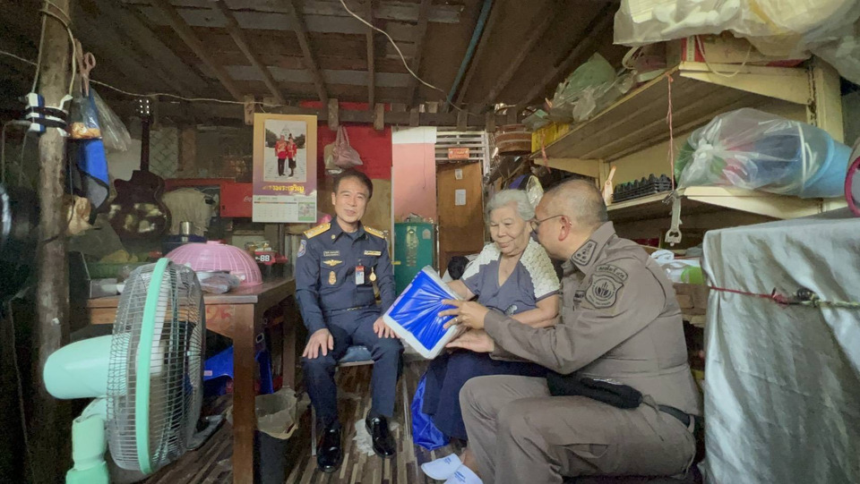 บช.ปส.ลุยชลบุรี เดินหน้า “ชุมชนปลอดภัย ได้ลูกหลานกลับคืน” ฟื้นพื้นที่ยาเสพติด