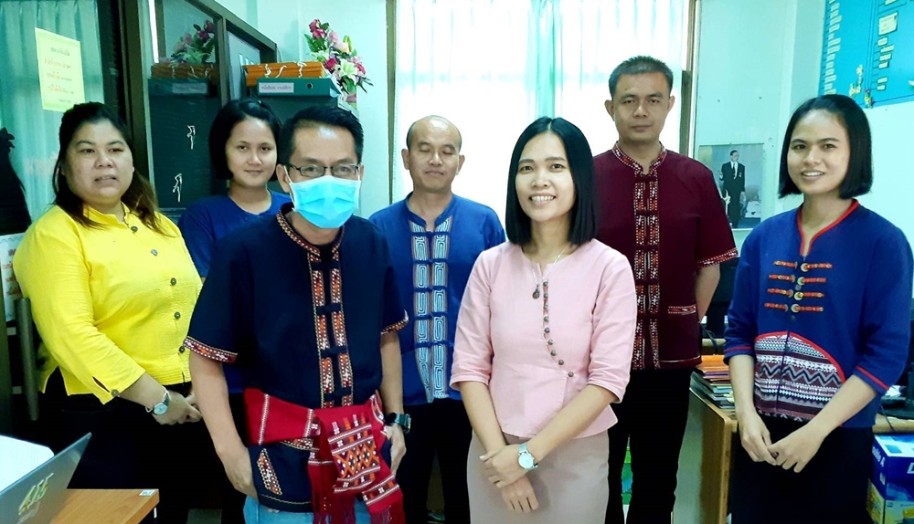 ผู้ว่าฯยโสธร เชิญชวนส่วนราชการ รัฐวิสาหกิจ ร่วมรณรงค์ส่งเสริมใช้และสวมใส่ผ้าไทย-ผ้าพื้นเมือง