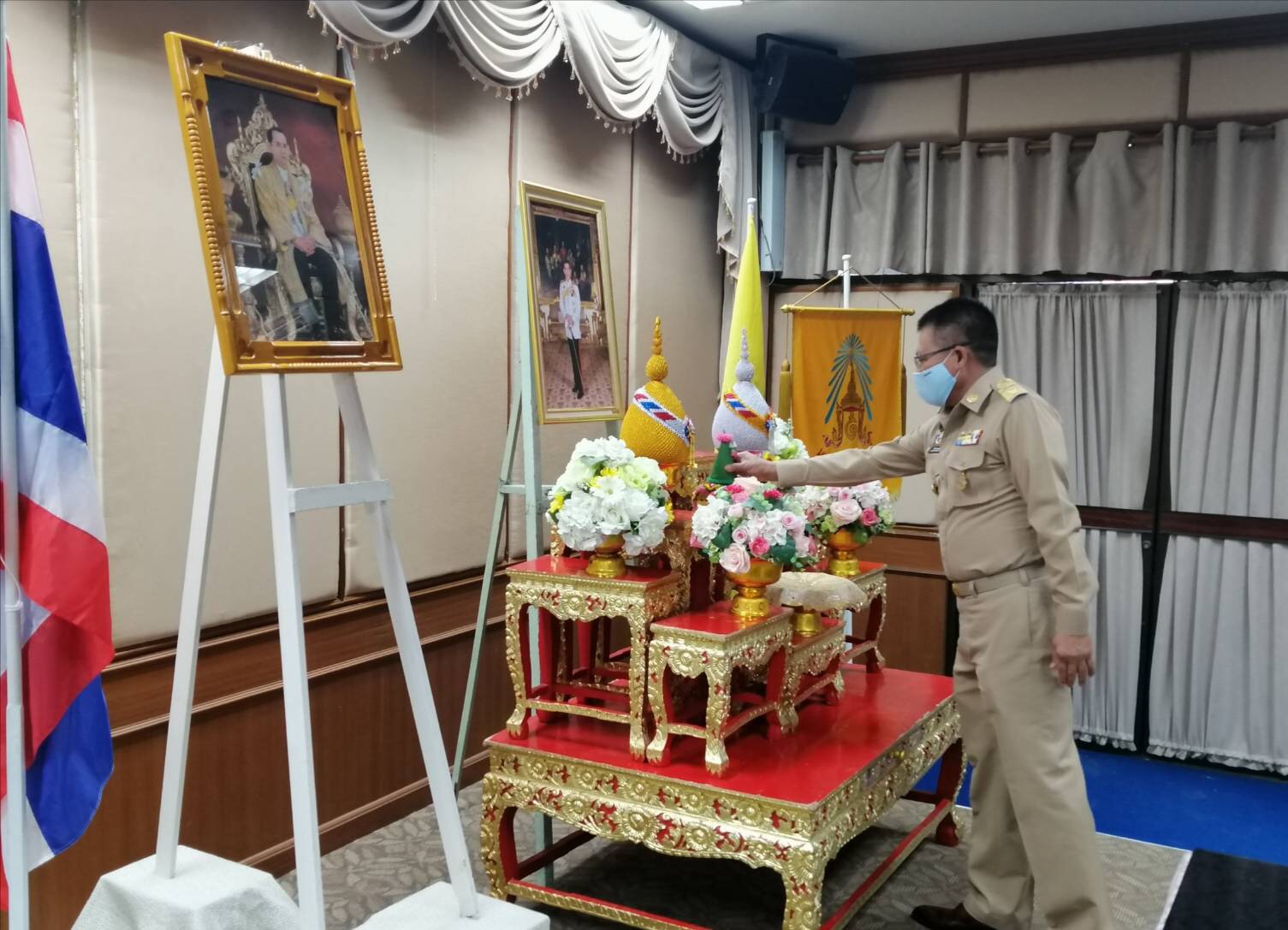 มูลนิธิราชประชานุเคราะห์ฯ มอบเงินพระราชทานแก่ผู้ประสบอัคคีภัยอ่างทอง