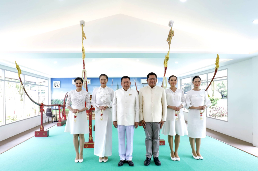 ปลัดเกษตรฯ บวงสรวงคันไถงานพระราชพิธีพืชมงคลจรดพระนังคัลแรกนาขวัญปี 2566