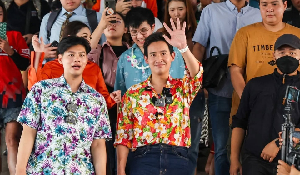 "พิธา"อ้อนสงกรานต์ปีนี้ไร้คนปะแป้ง เจอชาวเน็ตแซวสนั่น 