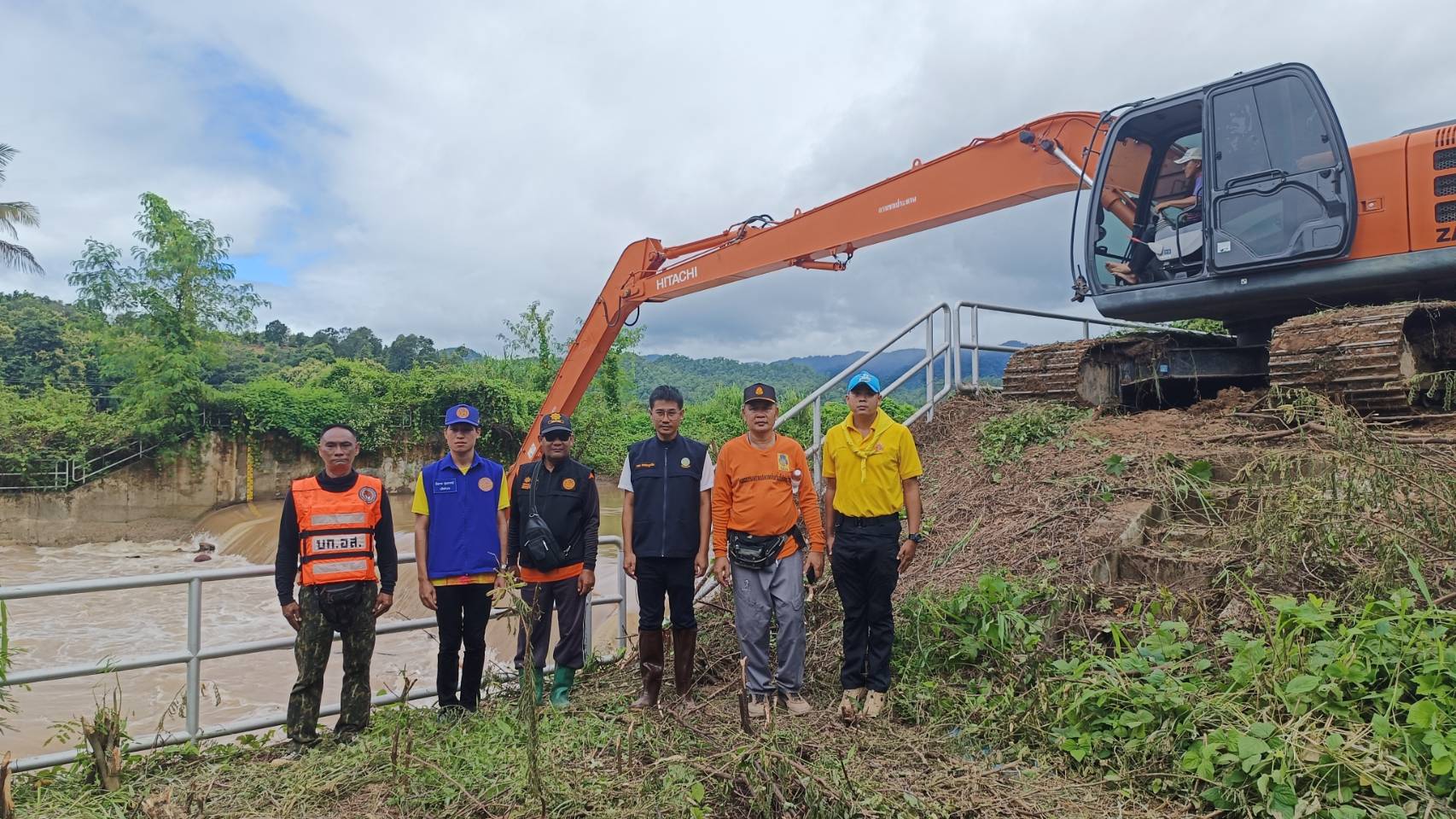 แม่ฮ่องสอนเร่งแก้ไขปัญหาน้ำท่วมขังพื้นที่ทางการเกษตรบริเวณลำน้ำแม่สะงาบรรเทาความเดือนร้อนเกษตรกร