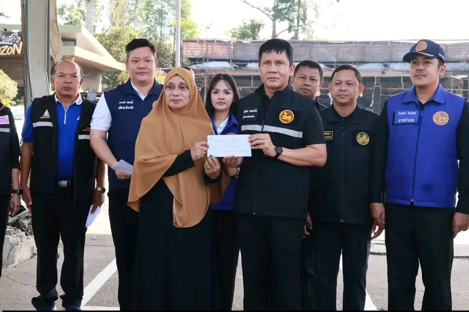 “รัฐบาล”เร่งเยียวยาเหตุระเบิดปั๊มน้ำมันนราธิวาส ผู้ว่าฯ มอบเงินรอบแรกกว่า 21 ล้าน ภายใน 7 วัน