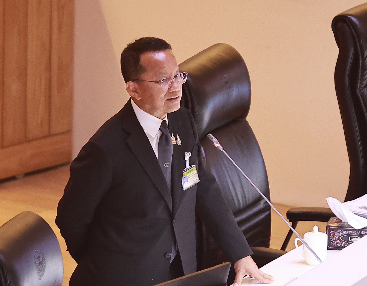 “สมศักดิ์” แจงกระทู้ยันสธ.เร่งผลิตนักฟื้นฟูสุขภาพ-นักกายภาพรองรับผู้ป่วยเอ็นซีดี-สูงอายุติดเตียง