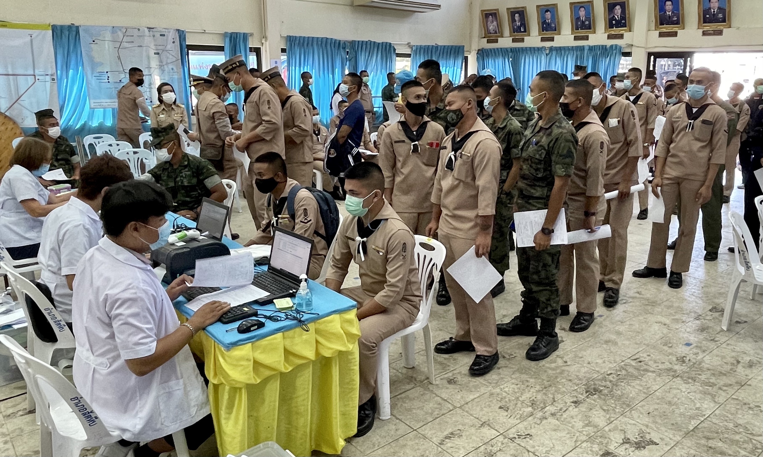 พลังราชนาวีพื้นที่สัตหีบ-หน่วยงานราชการ  ประชาชนร่วมบริจาคโลหิต เข้าสภากาชาดไทย 
