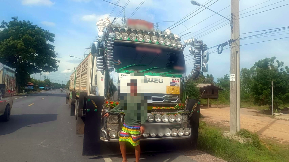 ตร.ทางหลวงศรีประจันต์เข้ม กวดขันรถบรรทุกดัดแปลง “บังโคลนซิ่ง” เสี่ยงอุบัติเหตุ