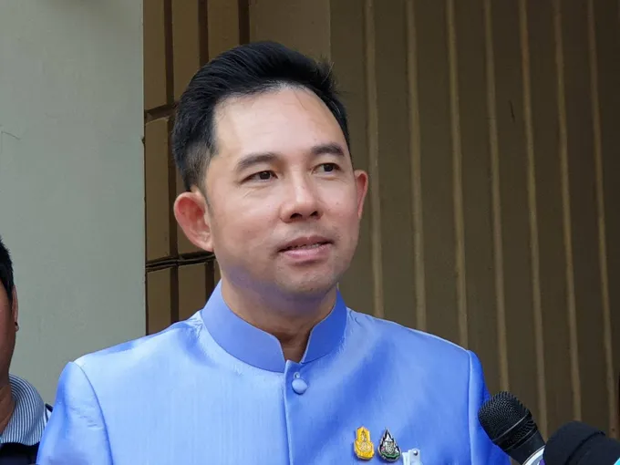 ครม. ไม่ห้ามจัดงานสงกรานต์ ช่วงเชื้อไวรัสโควิด-19 ระบาด แนะ จัด "งานสงกรานต์แบบปิด" 