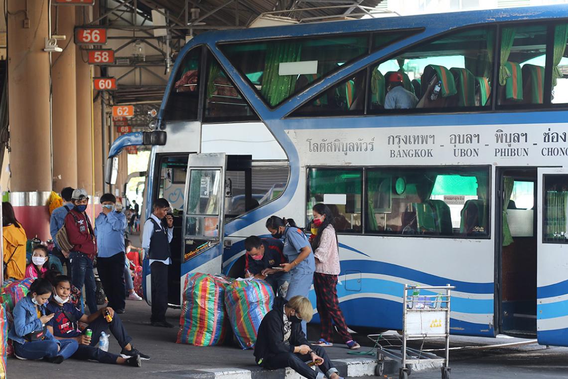 วันนี้คนกลับเข้ากรุงเทพฯ คาดเกิน 3.8 หมื่นคน "บขส."ประสาน ขสมก.จัดรถเมล์-แท็กซี่รองรับ