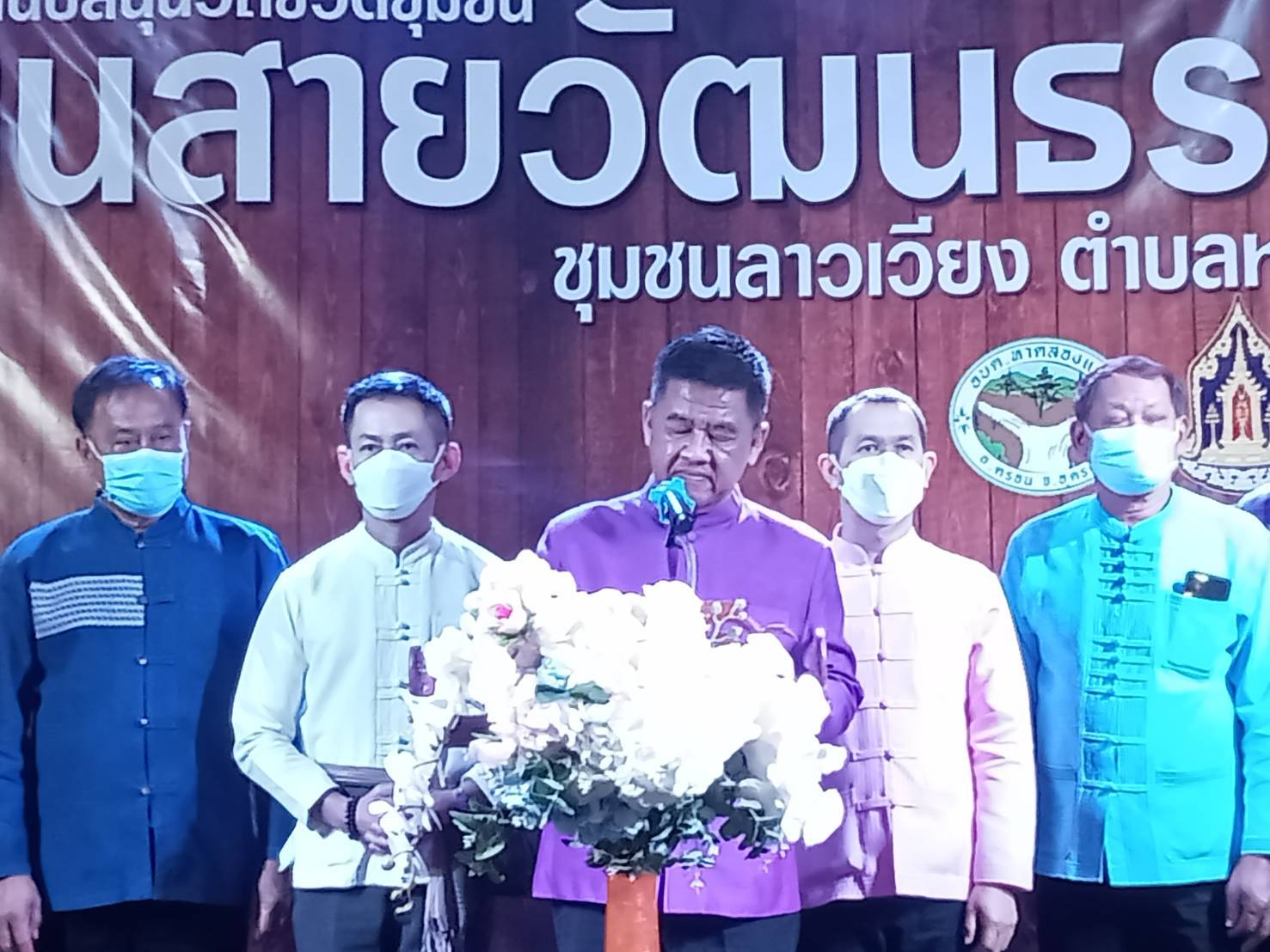 ผู้ว่าฯ อุตรดิตถ์เปิดถนนสายวัฒนธรรมชุมชนลาวเวียงตำบลหาดสองแคว