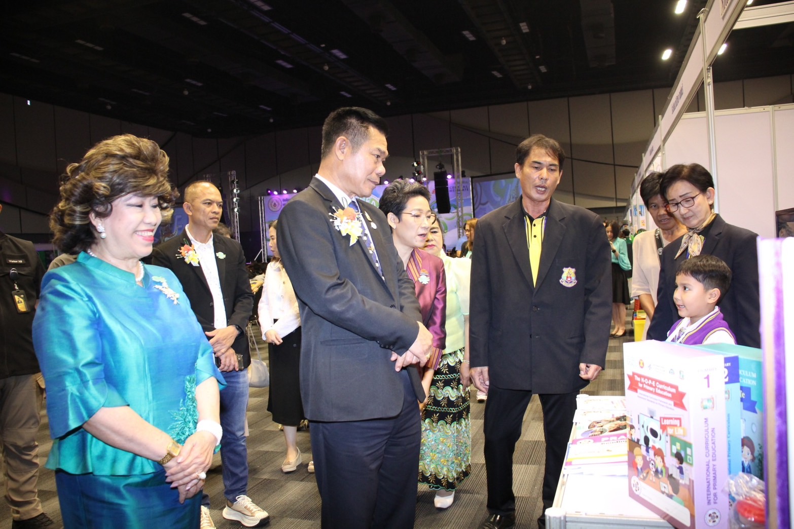 องค์การบริหารส่วนจังหวัดนนทบุรี จัดงานสิ่งแวดล้อมศึกษา "Green & Clean โรงเรียนสีเขียว ปีที่ 6" ตามโครงการคลองสวยน้ำใส