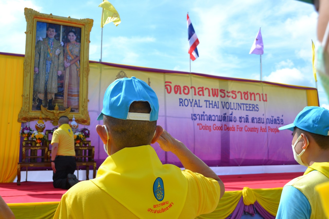 ทัพเรือภาคที่ 1 ร่วมกับจังหวัดจันทบุรี นำจิตอาสาปลูกป่าชายเลนเฉลิมพระเกียรติฯ 