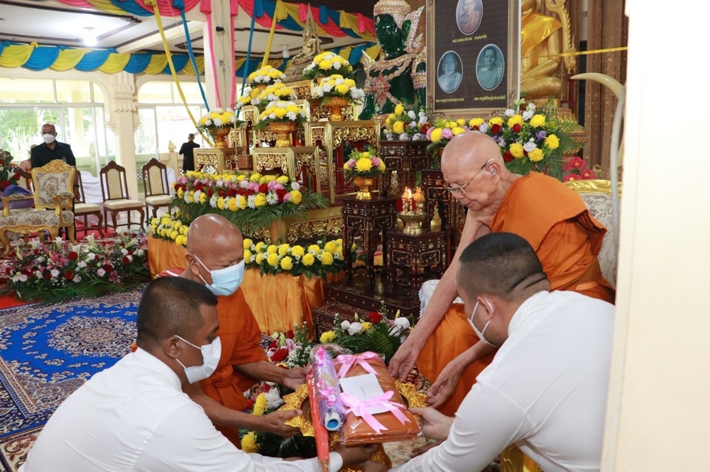 ผู้ว่าฯนราธิวาส ร่วมพิธีแสดงมุทิตาจิต ฉลองอายุวัฒนมงคล "พระเทพศีลวิสุทธิ์" ครบรอบ 85 ปี