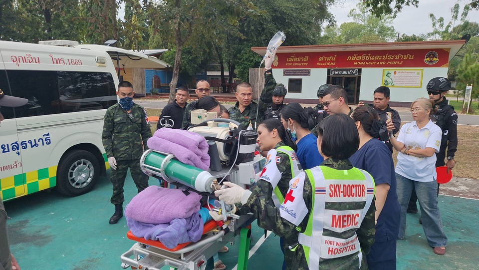 กองทัพบกระดม “Sky Doctor” ดูแลกำลังพลแนวหน้า เสริมระบบส่งกลับผู้บาดเจ็บทางอากาศ เพิ่มศักยภาพแพทย์สนามในพื้นที่ชายแดน