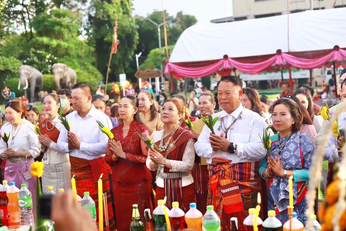 ผู้ว่าฯสุรินทร์ เป็นประธานจัดงานประเพณีแซนโฎนตาบูชาบรรพบุรุษ ประจำปี 2567 สืบสานประเพณีดั้งเดิม 
