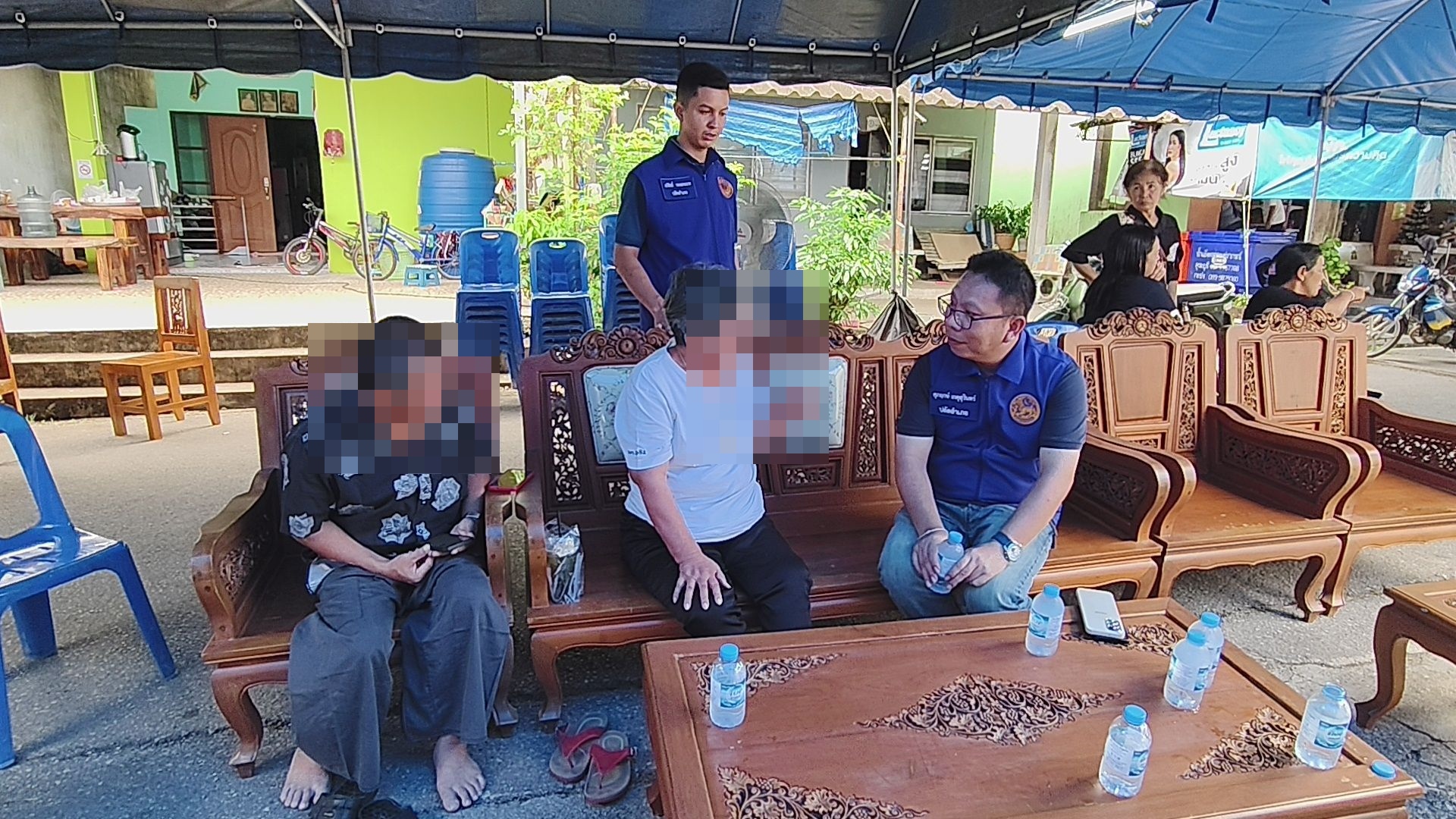 ญาติร่ำไห้พร้อมตั้งศพบำเพ็ญกุศลเหยื่อเรือประมงไทยถูกทหารพม่ายิงกระโดดน้ำหนีดับ