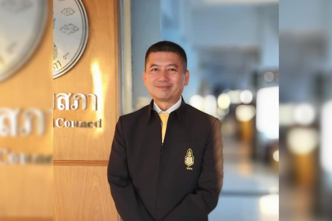 เลขาฯแพทยสภา แนะ สื่อมวลชนกับการนำเสนอข่าวการฆ่าตัวตาย