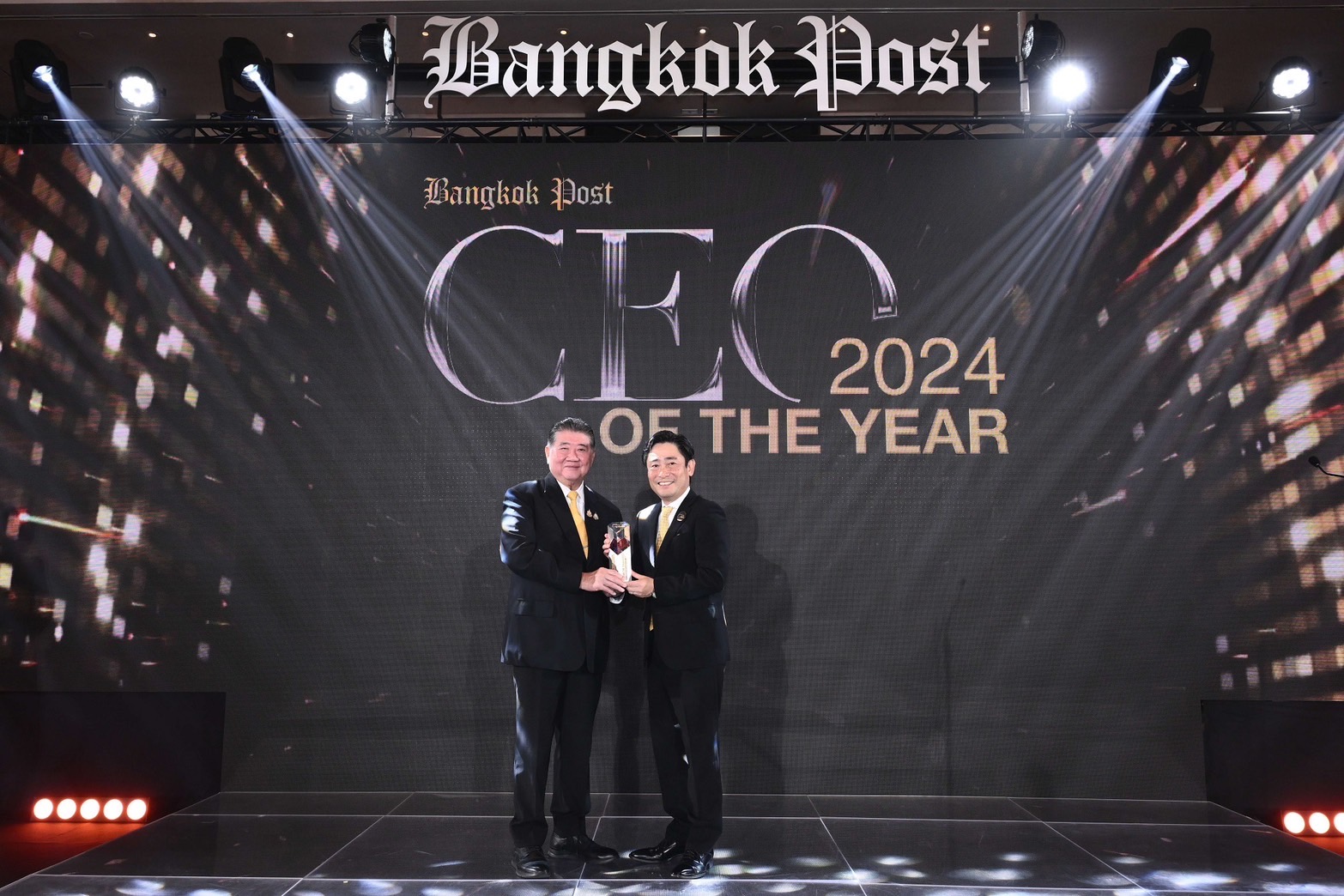“อุทัย อุทัยแสงสุข” ผู้นำแสนสิริ รับรางวัล Best CEO in Resilient Business Leadership    