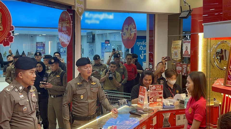 ตร.รู้ตัวแล้วคนร้ายชิงทอง 33 บาท กลางห้างหาดใหญ่ เร่งล่าตัวดำเนินคดี