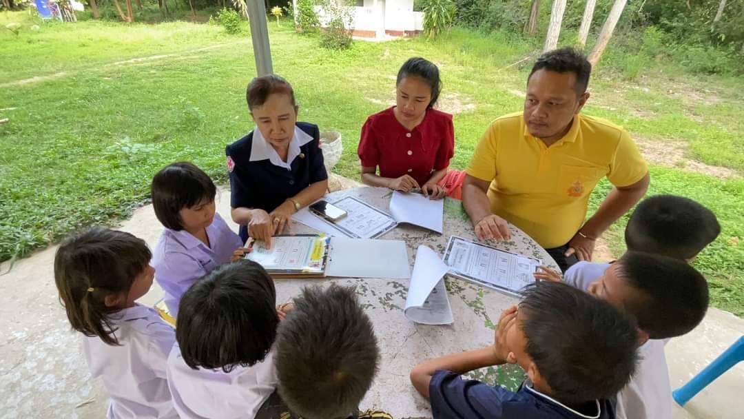 ครูอาสากาชาดยโสธร ส่งเสริมและพัฒนาการพูด อ่าน เขียนภาษาไทยเด็กนักเรียน