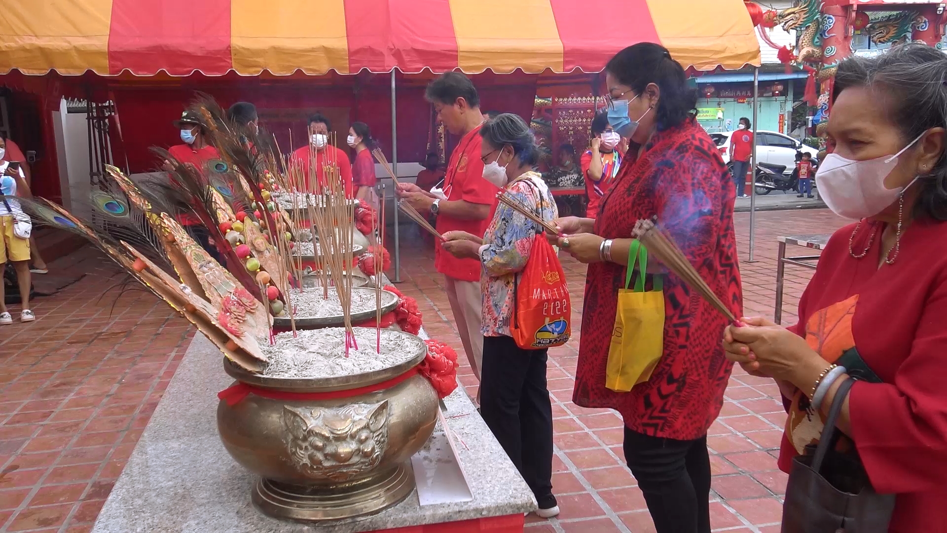 ชาวไทยเชื้อสายจีนสงขลาไหว้เจ้าพ่อหลักเมืองวันไหว้ตรุษจีน