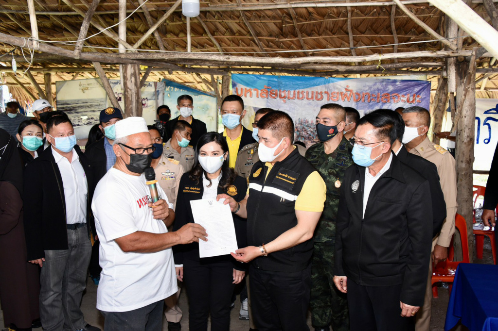 มาตามสัญญา!! "ธรรมนัส" ควง "นฤมล" ลงพื้นที่พบชาวจะนะ ถกปมสร้าง "นิคมจะนะ"