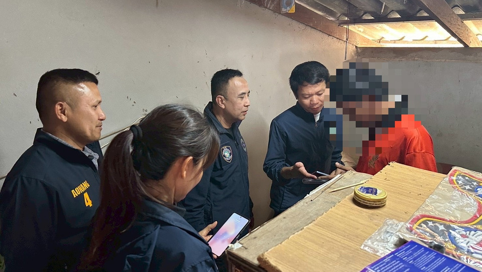 ตำรวจบุกทลายแอดมินกลุ่มคลิปลามกเด็กชาย ใช้เฟซปลอมลวงเหยื่อส่งภาพเปลือย