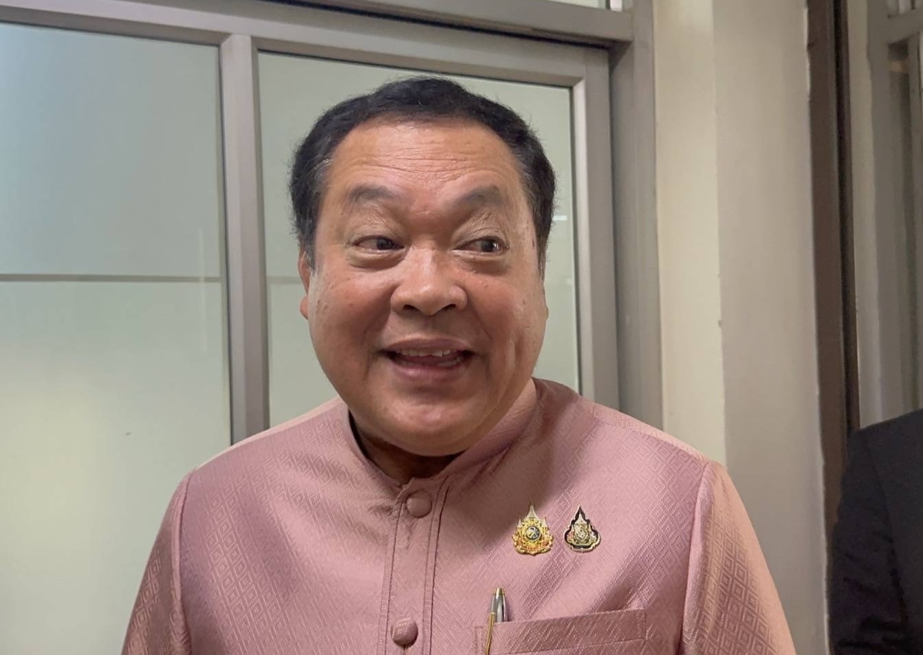 “ทวี” สั่ง อธิบดีดีเอสไอ ตั้งคกก.กลาง-คนนอก สอบปม “เจ๊พัช” อ้างจ่ายใต้โต๊ะ 10 ล้าน วอนให้เกียรติ จนท. 