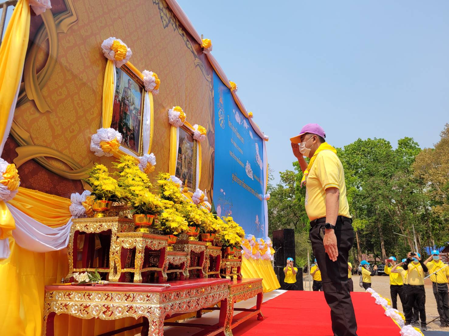 จิตอาสาพระราชทานทำความสะอาดเนื่องในวันสำคัญของชาติไทย