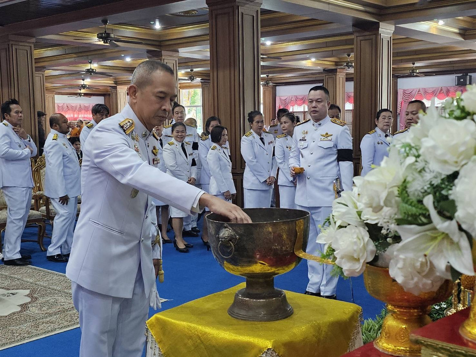 พสกนิกรบางละมุงร้อยรวมใจอาลัย! นายอำเภอนำทุกภาคส่วน ประกอบพิธีถวายน้ำสรงพระศพ สมเด็จพระเจ้าลูกเธอ เจ้าฟ้าพัชรกิติยาภาฯ ณ วัดชัยมงคล