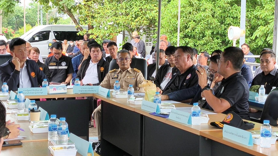 "เท้ง" นำฝ่ายค้านลุยน่าน ถกปมฝายธงน้อย ย้ำจัดการน้ำต้องใช้ข้อมูลวิชาการ