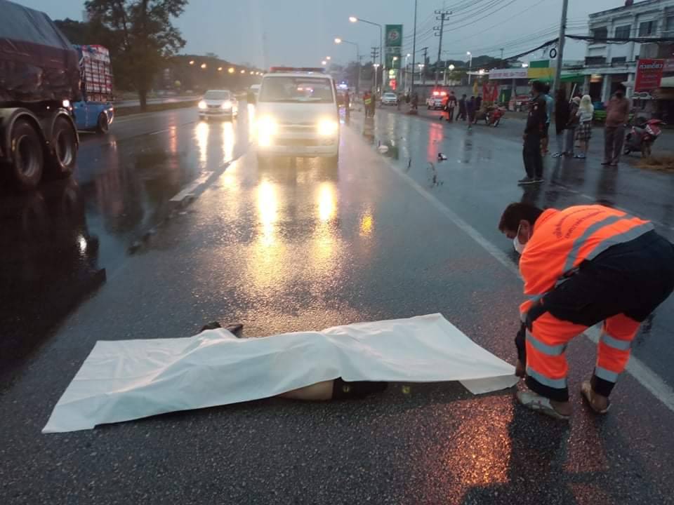 ป้าวัย 66 ปีถูกรถชนแล้วหนีดับคาที่  ระหว่างปั่นจักรยานไปทำงาน 