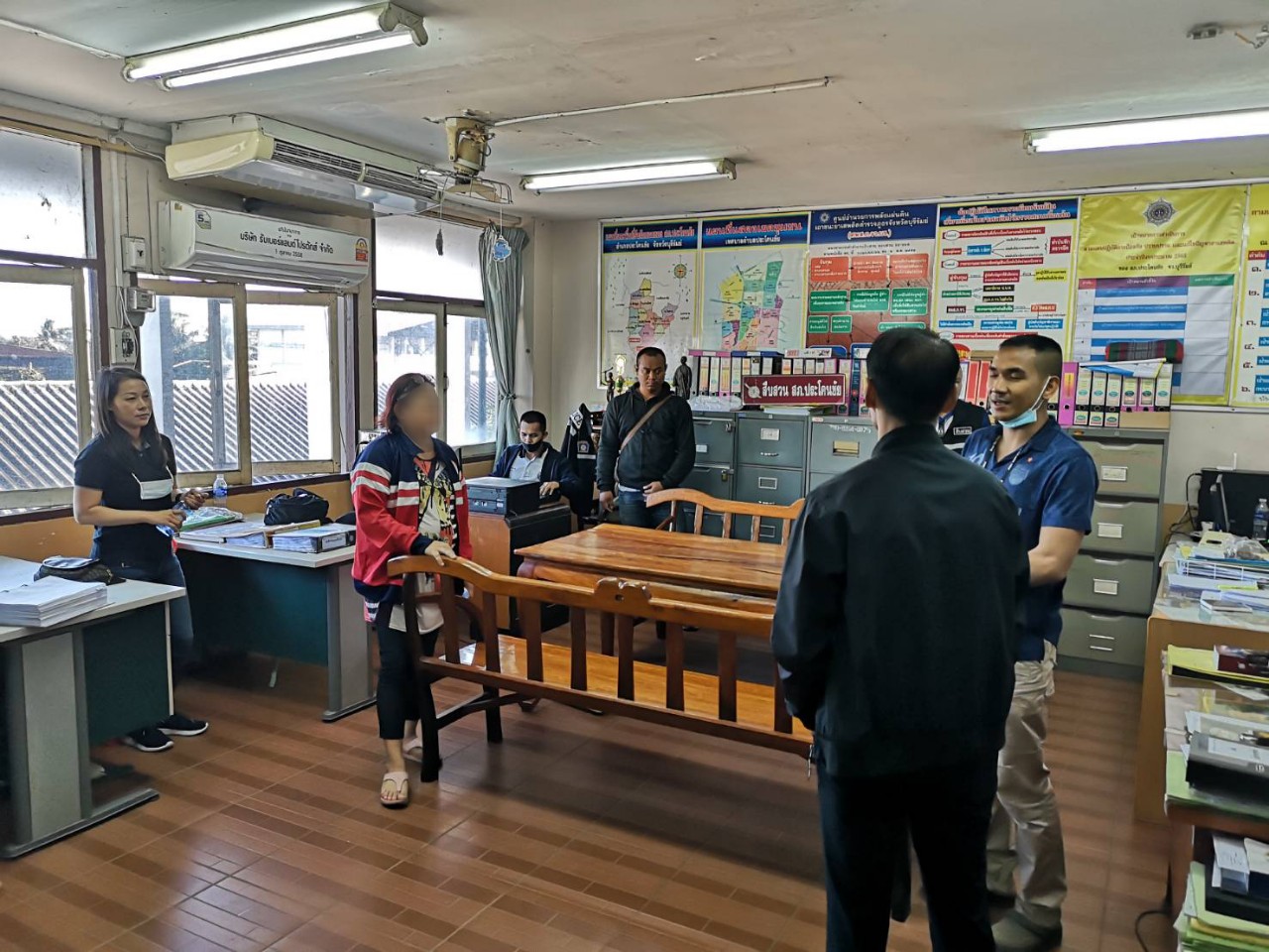 ป.ป.ท. ประสานตำรวจ สภ.ประโคนชัย​ จับผู้ต้องหาร่วมกับเจ้าหน้าที่ ธ.ก.ส. ทุจริตในหน้าที่ มูลค่าเสียหายกว่า 6 แสน