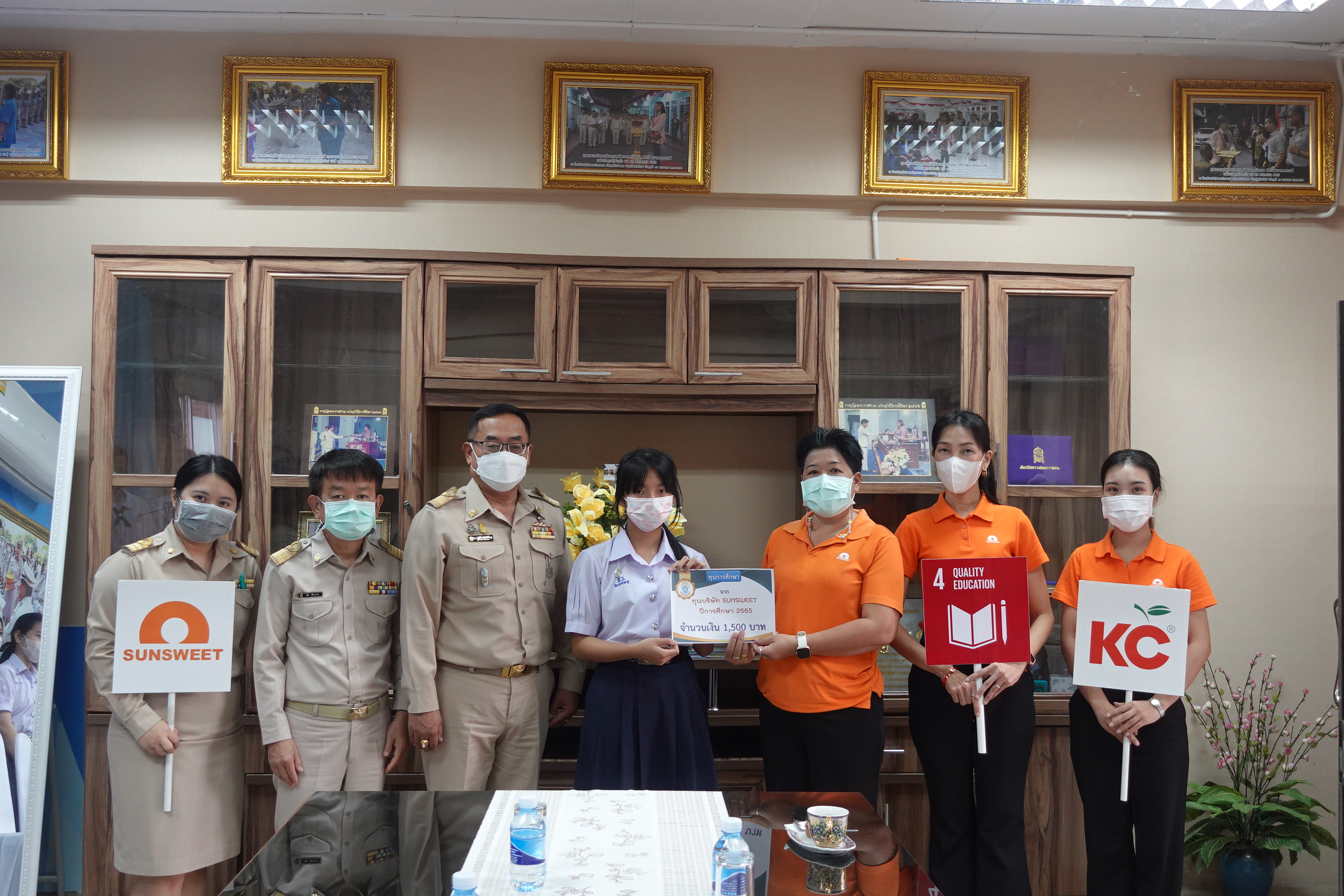 SUN มุ่งพัฒนาคุณภาพชีวิตเยาวชนมอบทุนการศึกษาโรงเรียนสันป่าตองวิทยาคม