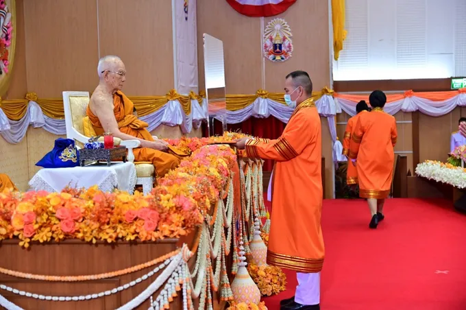 สมเด็จพระสังฆราช เสด็จทรงประทานปริญญาบัตร แก่ผู้สำเร็จการศึกษาจากมหาวิทยาลัยมหามกุฏราชวิทยาลัย ประจำปี 2563