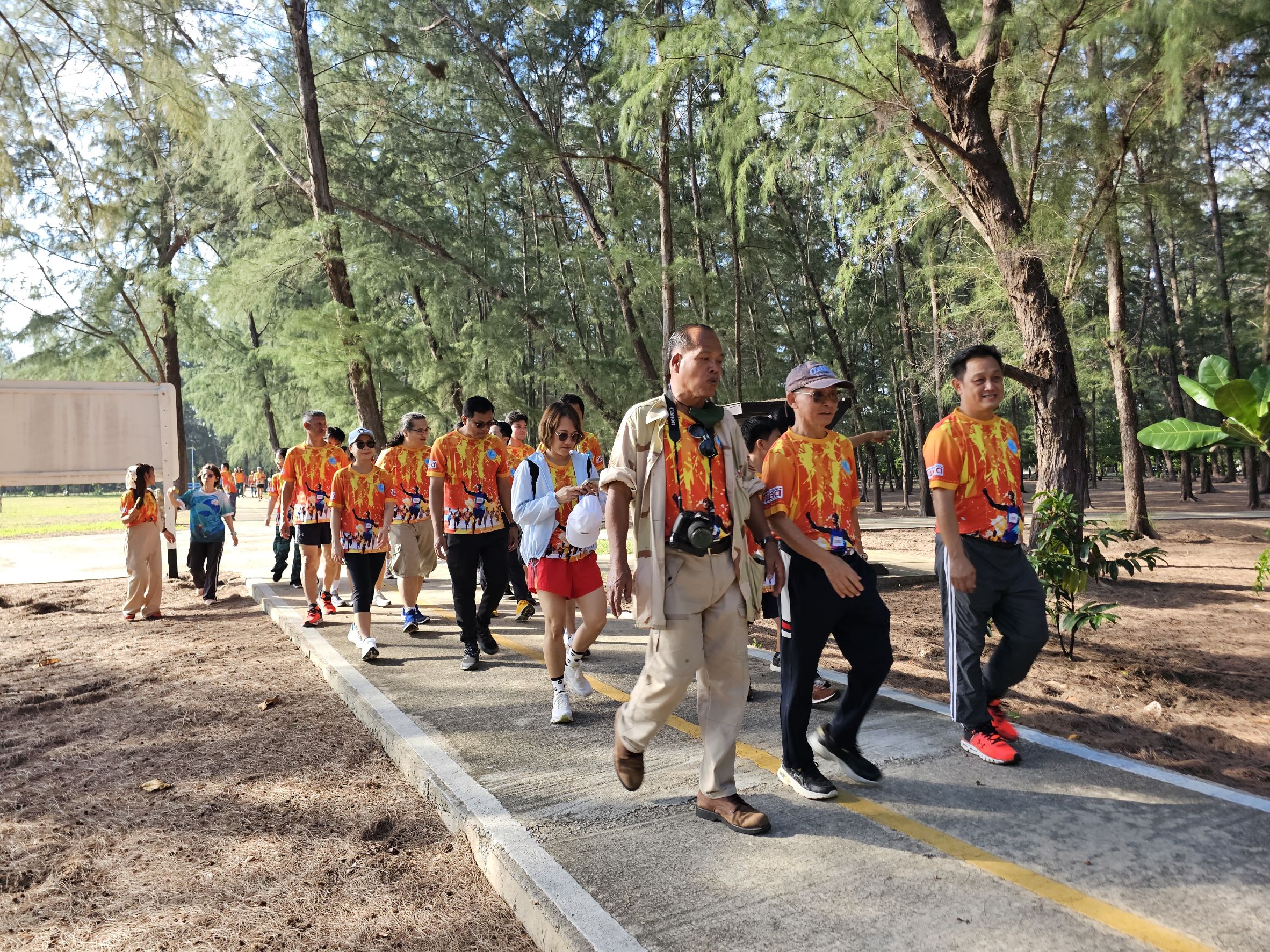 ประจวบคีรีขันธ์ผุดกิจกรรม Low Carbon เดินวิ่ง-ปล่อยปูม้า และปลูกป่าชายหาดวนอุทยานปราณบุรีหวังลดโลกร้อนอย่างยั่งยืน