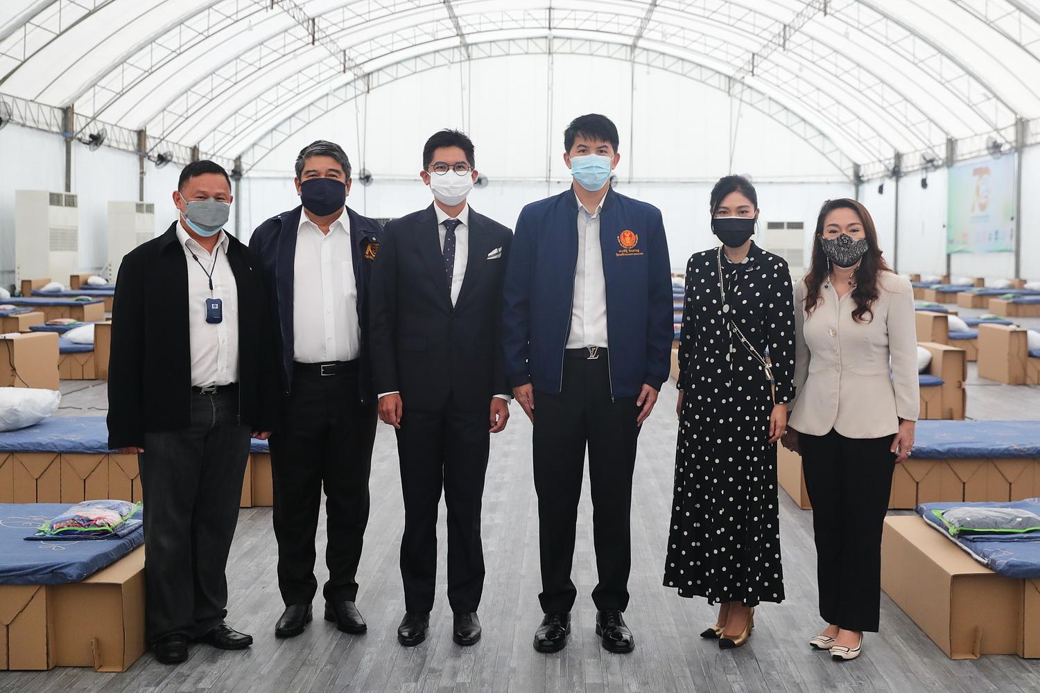 เปิดศูนย์ CCC -CI ชุมชนคลองเตย ลานสเตเดียมท่าเรือฯ  รองรับผู้ป่วยโควิด 300 เตียง "ภาครัฐ-เอกชน" หนุนเต็มกำลัง