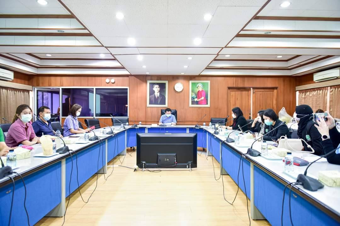    สสจ.กาญจน์ มอบหมายรอง สสจ.เป็น ปธ.เปิดประชุม "โครงการศึกษาระบบเฝ้าระวังโรคโควิด 19 และป้องกันโรคระบบทางเดินหายใจส่วนบนในพื้นที่ชายแดน