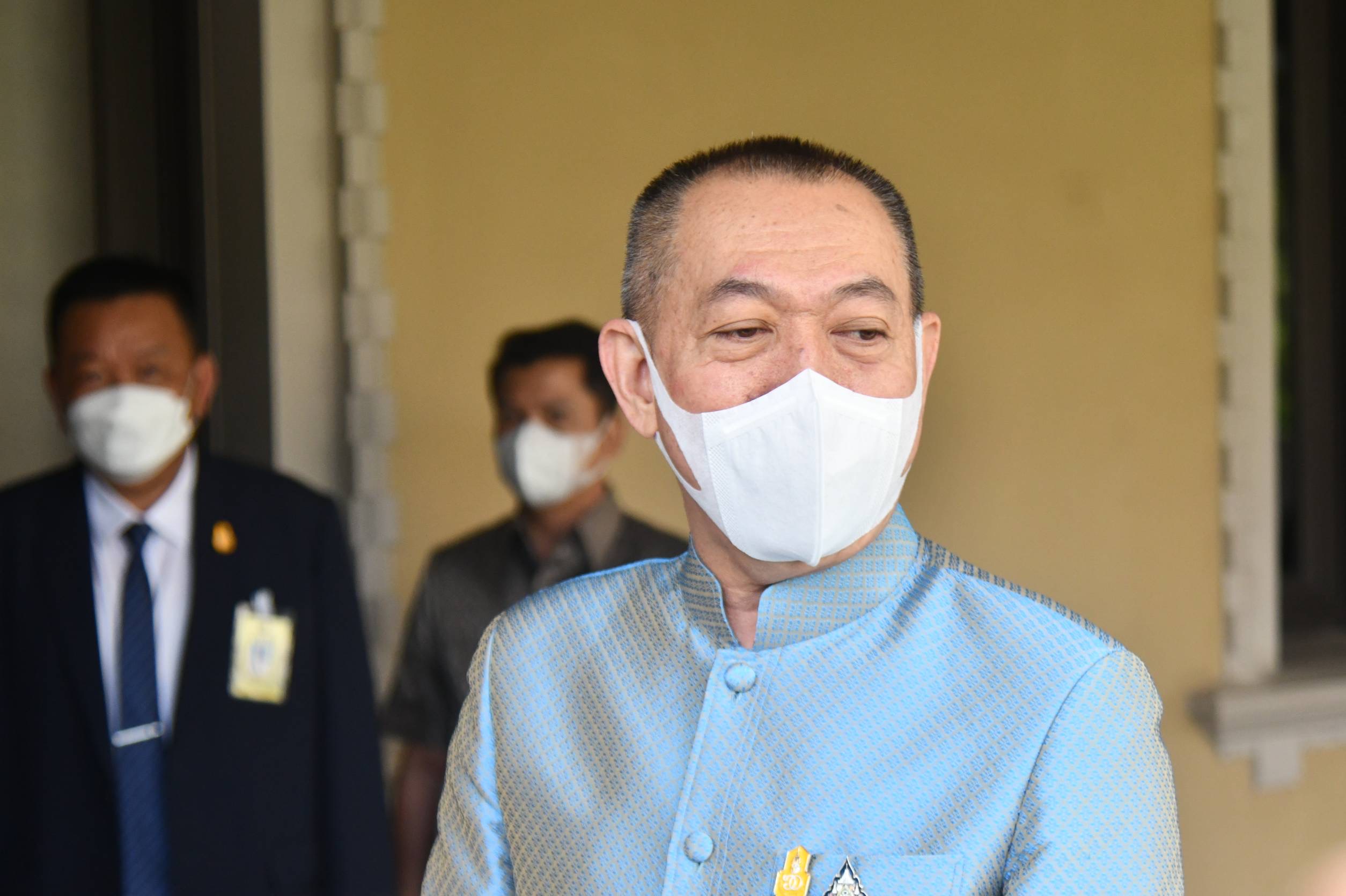 "เฉลิมชัย" วางมือการเมืองไม่นั่ง "เลขาฯปชป." ชี้ข่าวลือ "ประชาธิปัตย์" จับมือ "เพื่อไทย"