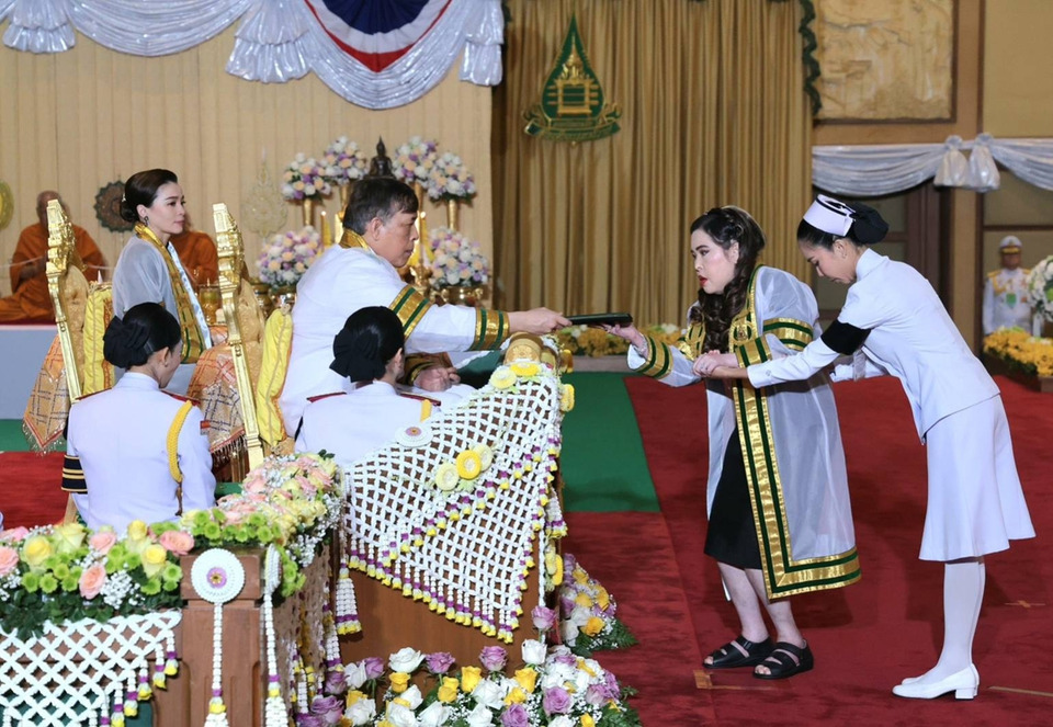 "ในหลวง-พระราชินี" พระราชทานปริญญาบัตร แก่ผู้สำเร็จการศึกษาจากมหาวิทยาลัยสุโขทัยธรรมาธิราช 2566