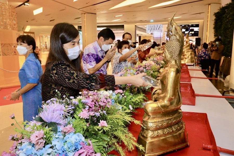 ประเพณีขึ้นปีใหม่ในเทศกาลสงกรานต์ราชสำนัก–ราษฎร