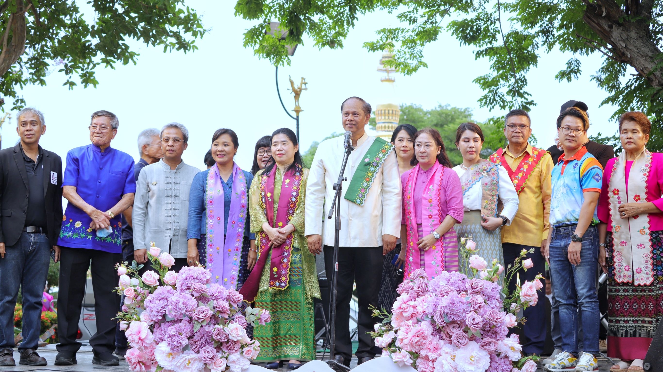 ปทุมธานี ชวนเที่ยวชุมชนยลวิถีมอญปทุมธานี  “เจียะเปิง ฟะโมน กวานปราณ – กินข้าว แกงมอญ บ้านศาลาแดงเหนือ”