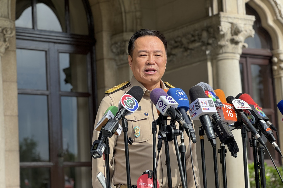 "นายกฯ" คุย "ผบ.ตร. -รมว.กห." เสริม ตชด.-ฝ่ายปกครอง ไฟเขียวให้อำนาจ "กองทัพ" ตัดสินใจ รักษาอธิปไตย ยังไม่ได้รับรายงานทหารขาดเสบียง