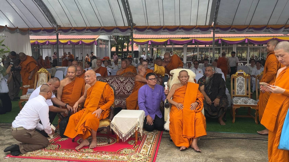 สมเด็จพระมหาวีรวงศ์ ประธานพิธีสมโภชวัดป่าแสงอรุณ พระอารามหลวง คณะสงฆ์-พุทธศาสนิกชนร่วมงานเนืองแน่น
