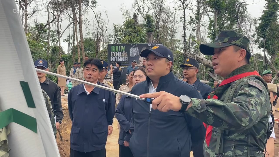 “มท.2” ลุยชายแดนสุรินทร์! สั่งเร่งดันไฟฟ้า-น้ำประปา-ถนนถึงแนวหน้า เสริมขวัญทหารปราสาทตาควาย พร้อมลั่นกวาดล้างยาเสพติดทุกหมู่บ้าน