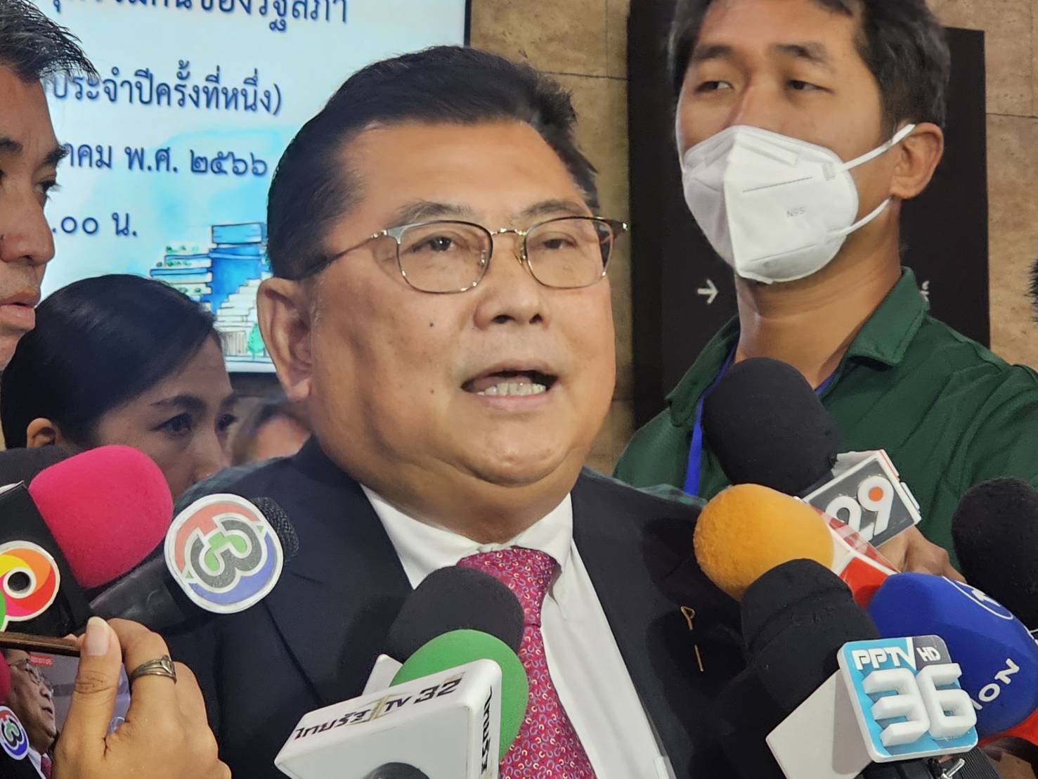 "ประเสริฐ" ยันไม่เชื่อ 100 สว. โหวตหนุน "เศรษฐา" ค้านแก้รธน. ยัน "ทักษิณ" กลับไทยไม่มีผลต่อการตัดสินใจ