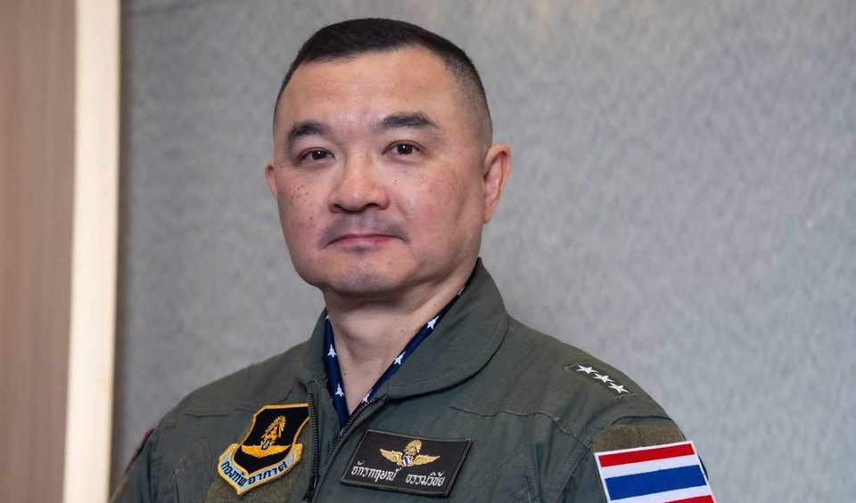 กองทัพอากาศ โจมตีเชิงลึกคลังอาวุธพระตะบอง ปกป้องชีวิตคนไทย หลังยิงถล่มพลเรือนสระแก้ว