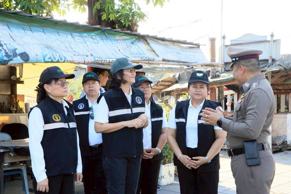 ปล่อยแถวรักษาความปลอดภัยบนถนนเลียบคลองทวีวัฒนาช่วงเทศกาลสงกรานต์