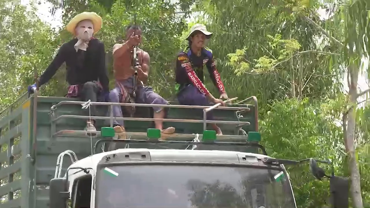 ควานช้างจากสุรินทร์ไล่ล่าระทึก! พัง”แม่น้ำงาม”ช้างเพศเมียวัย 53 ปี ที่ก่อเหตุทำร้ายเจ้าของวัย 60 ปีชาวสตึก บุรีรัมย์ดับ