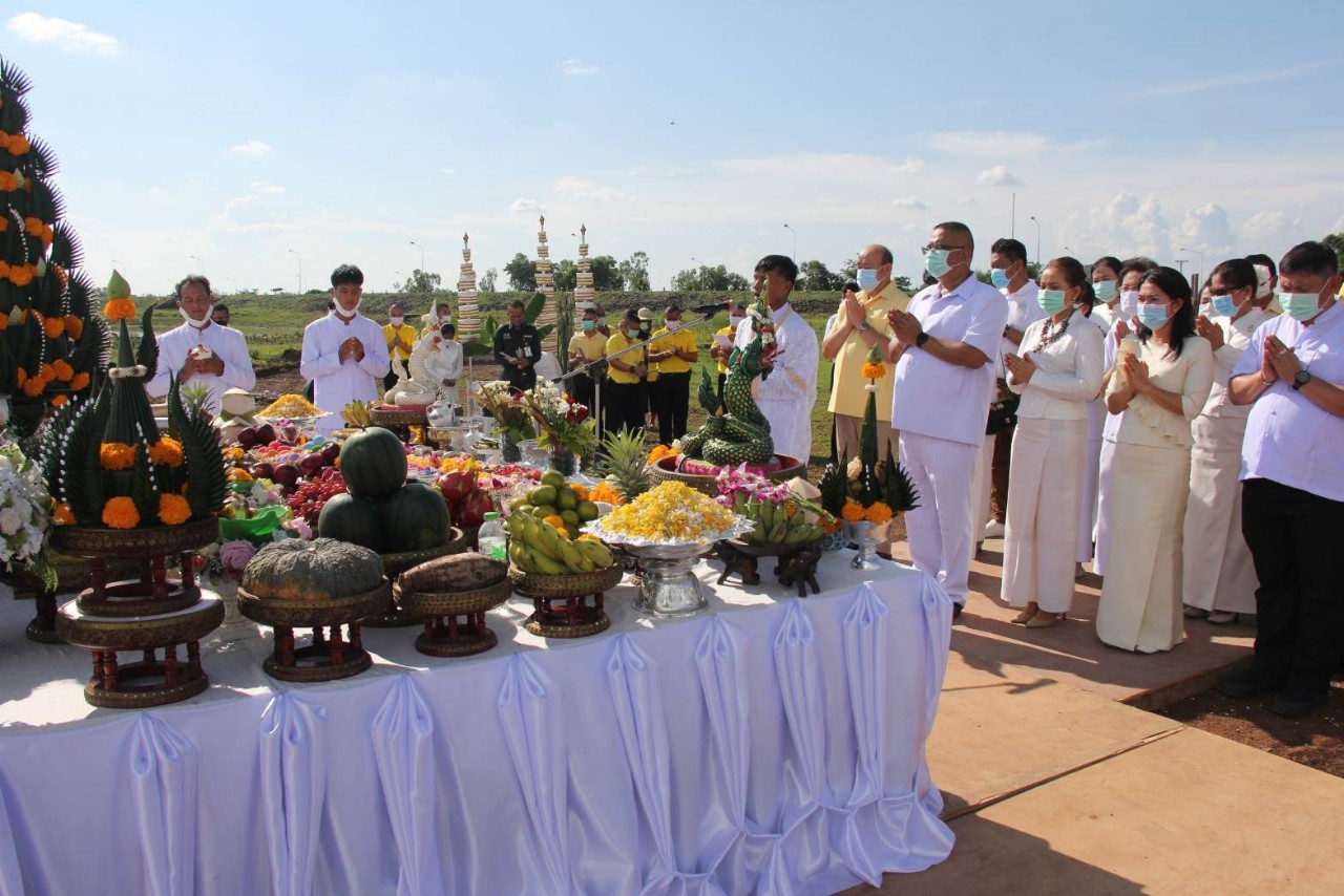 จัดบวงสรวงสวดมนต์ขอฝนตามความเชื่อโบราณ