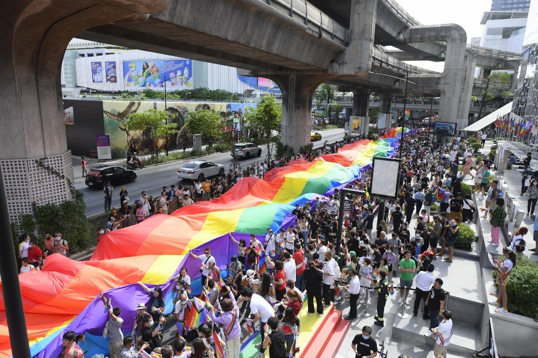 “นฤมิตไพรด์” สะบัดธงบนถนนสีรุ้งแห่งความหมาย ในงาน “Bangkok Pride 2023” ตอกย้ำความปัง พลังจาก LGBTQIAN